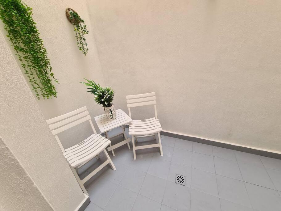 Beautiful Apartment With Patio Torrevieja Exterior foto